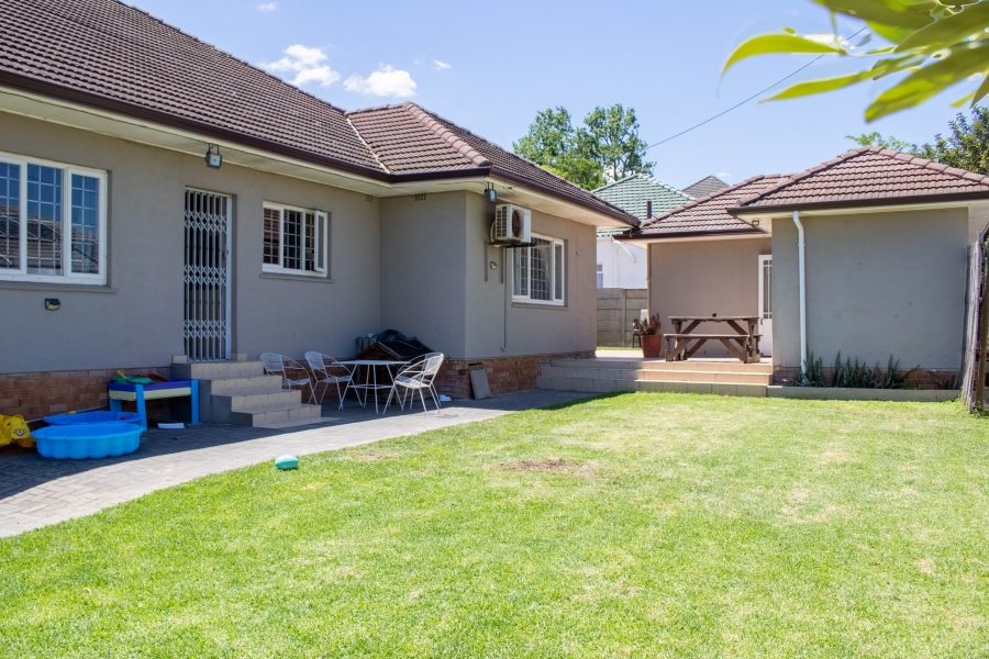 4 Bedroom Property for Sale in Roundhay Western Cape